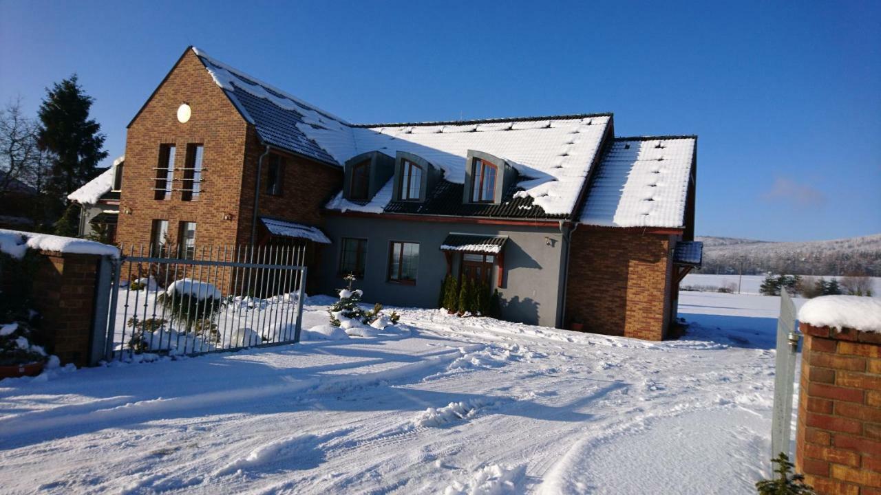 Vila Lipa Nový Bor 外观 照片