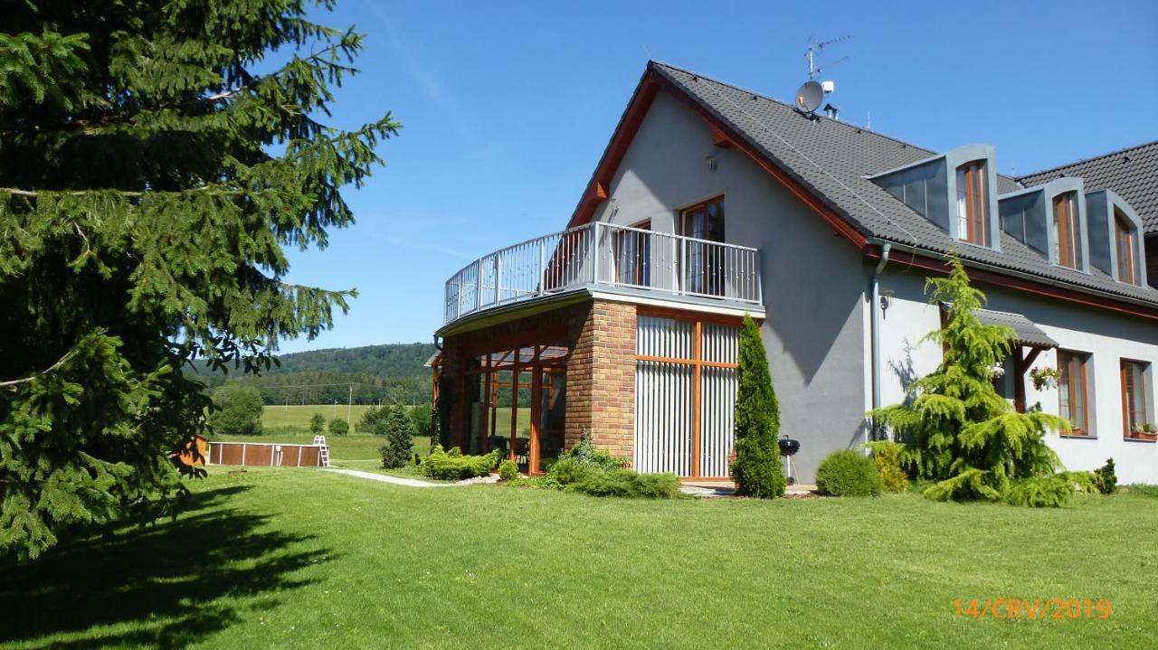 Vila Lipa Nový Bor 外观 照片